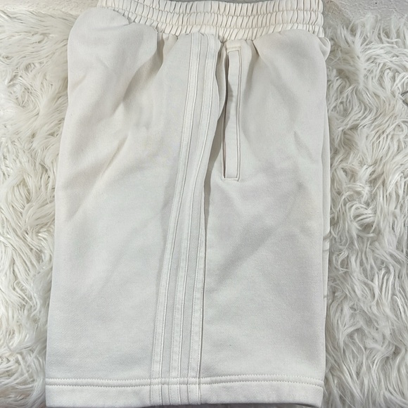 ADIDAS 3 STRIPE SHORTS Zipper Pockets Size XS Unisex - Picture 13 of 16